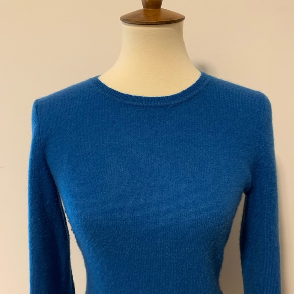 Lord & Taylor Sweaters - Lord & Taylor 100% Cashmere Sweater Lord & Taylor Sweaters - Lord & Taylor 100% Cashmere Sweater